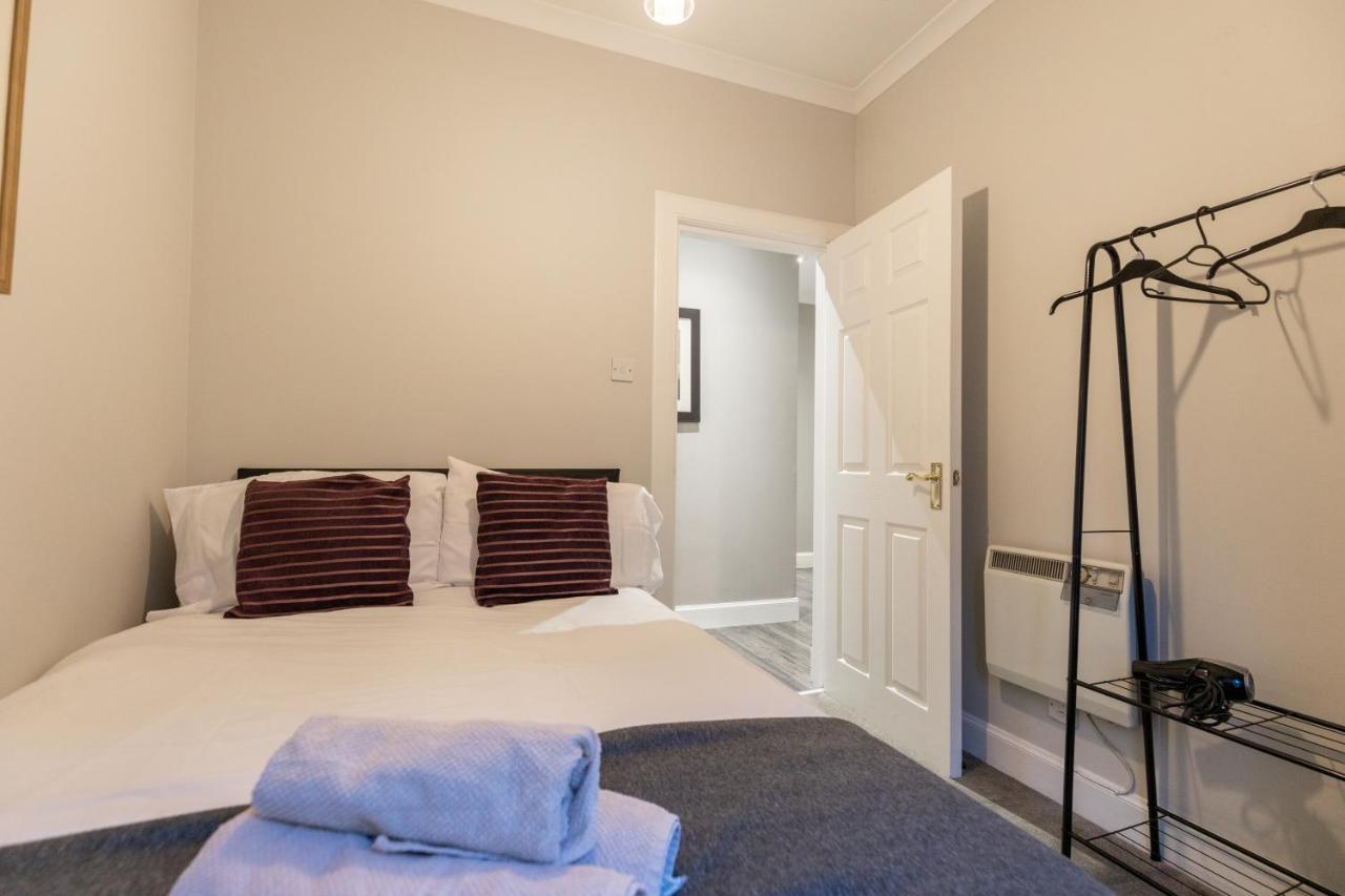 Two Bedroom Apartment Within Walking Distance To City Centre EDI Exterior foto